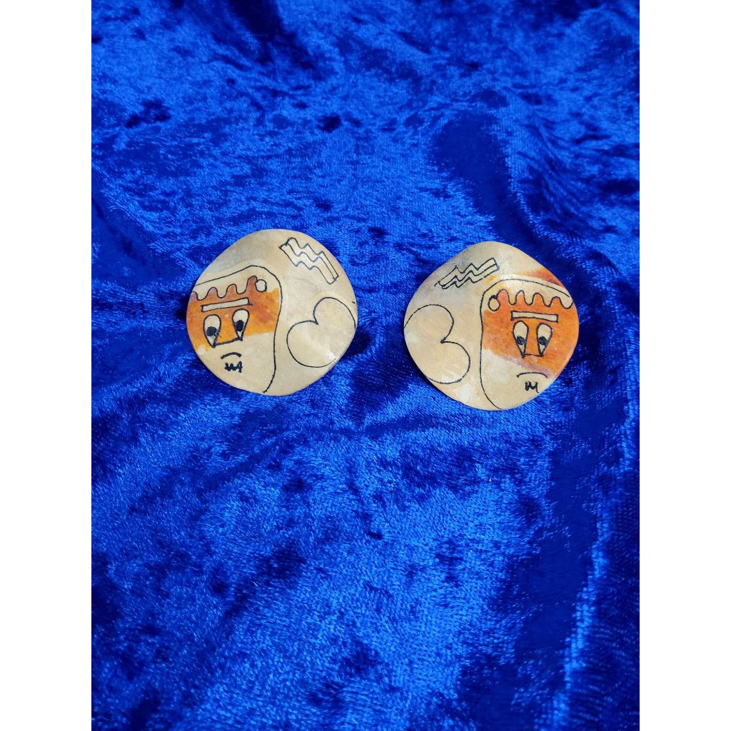 Vintage 1980s Balsa Wood Hand Painted Push Back Huggy Funky Earrings 11$